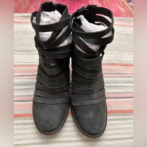 Free People Strappy Ankle Boot - Black - Size 7 - Never Worn